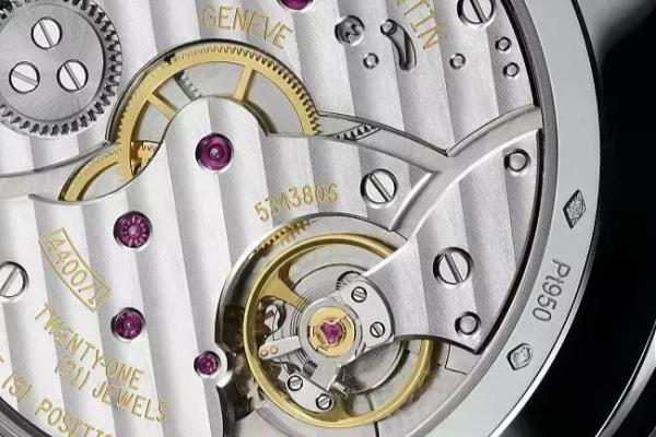 手表背面怎么看型号